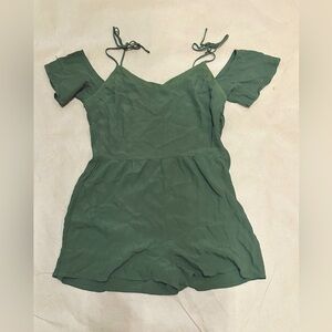 Kendall + Kylie olive Romper (M)